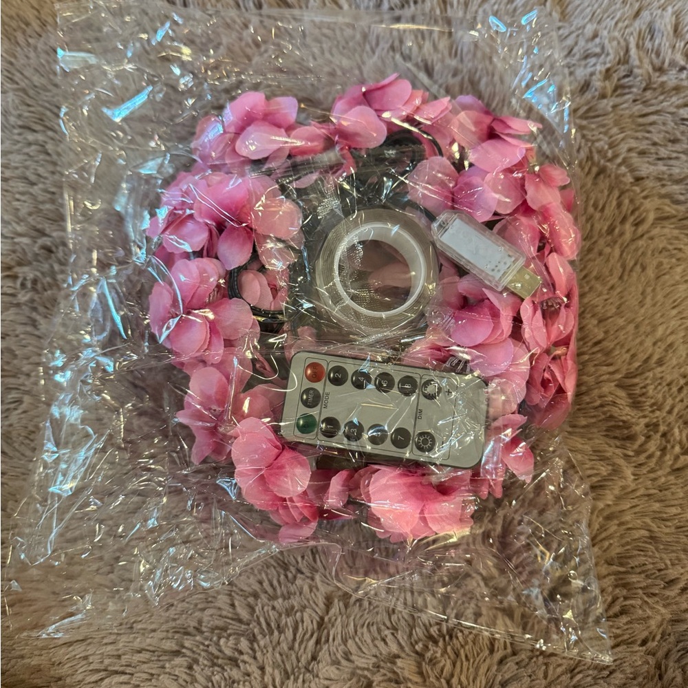 Pink Floral LED Light Set with Remote - Picture 2 of 16